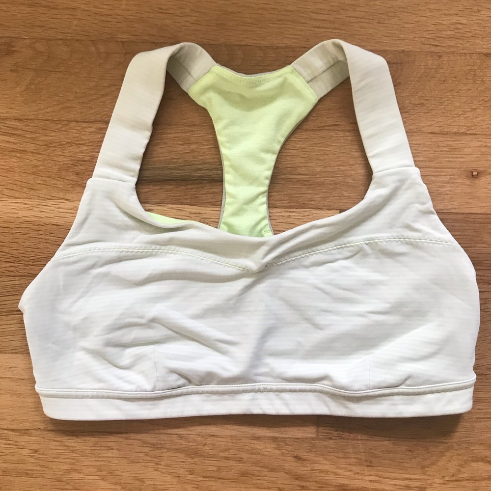 Lululemon sports bra